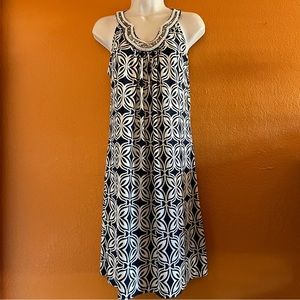 Pretty Sleeveless Dress by Apt9